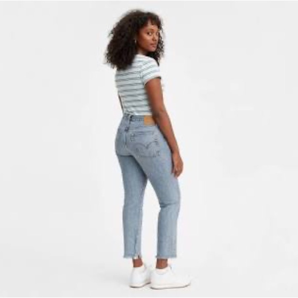 Levi's Wedgie Icon Light Wash Jeans 24